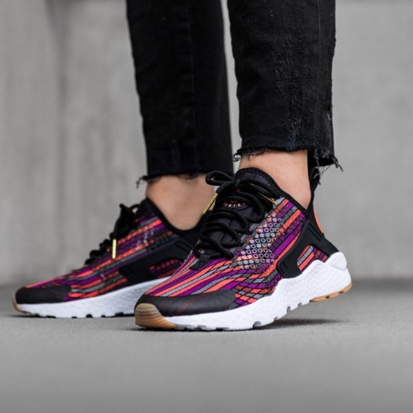 NIKE Shoes - 🔥EXCLUSIVE WOMENS NIKE AIR HUARACHE ULTRA JCD 7.5